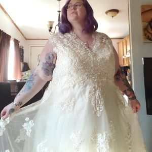 Wedding Dress Size 26W